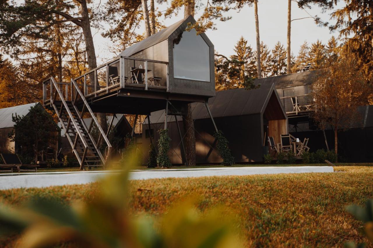 Luxury Glamping Chocolate Village Марибор Екстериор снимка