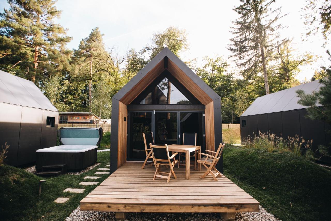 Luxury Glamping Chocolate Village Марибор Екстериор снимка